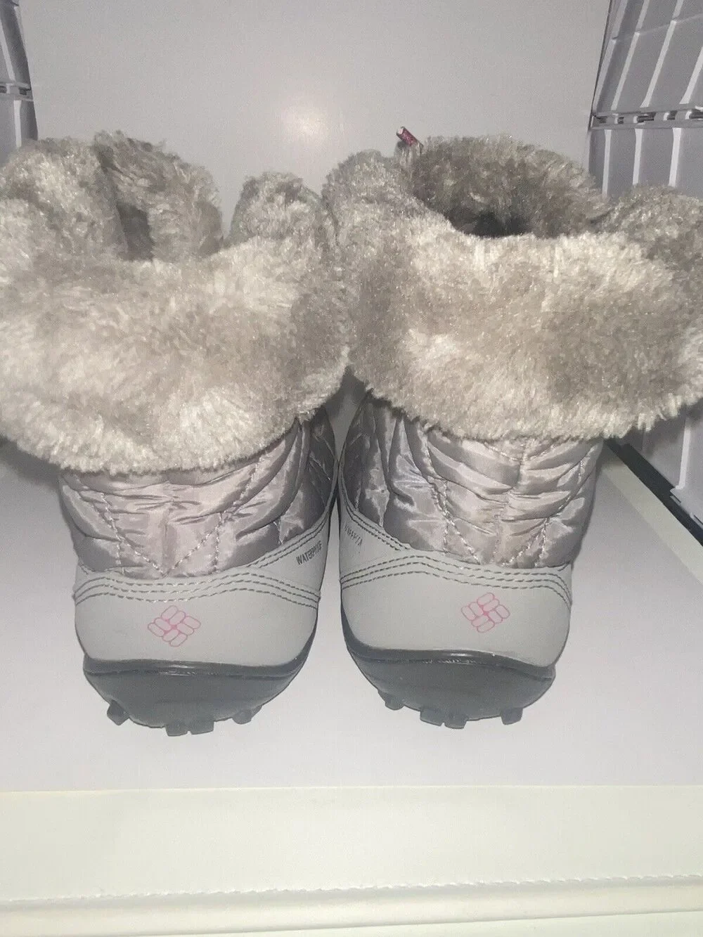 Columbia Waterproof Women's Snow Boots Size 4 Color Gray Condition Used